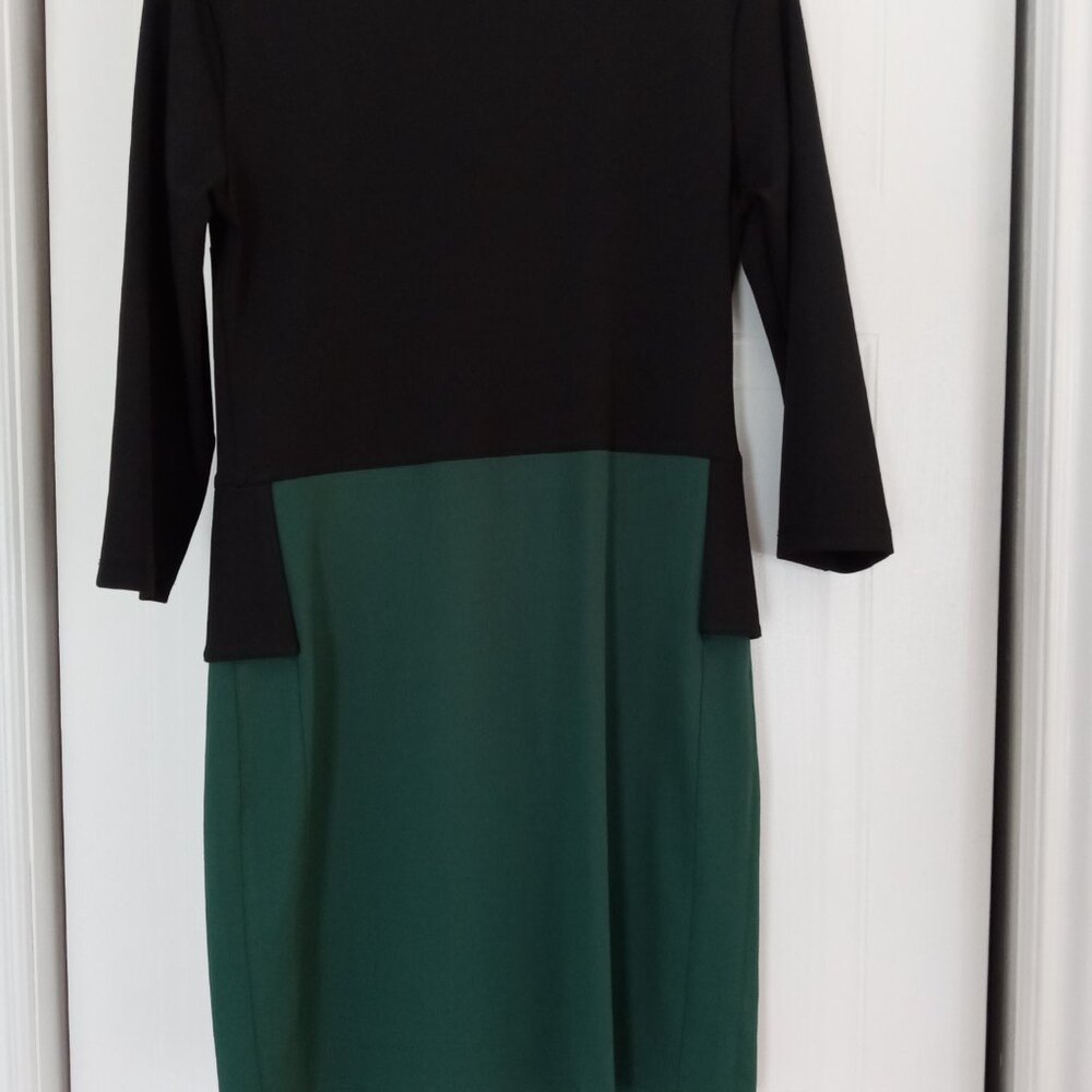 Dress - Picture 3 of 4